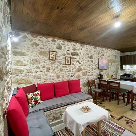 Nikos Traditional House Malathiros Екстер'єр фото